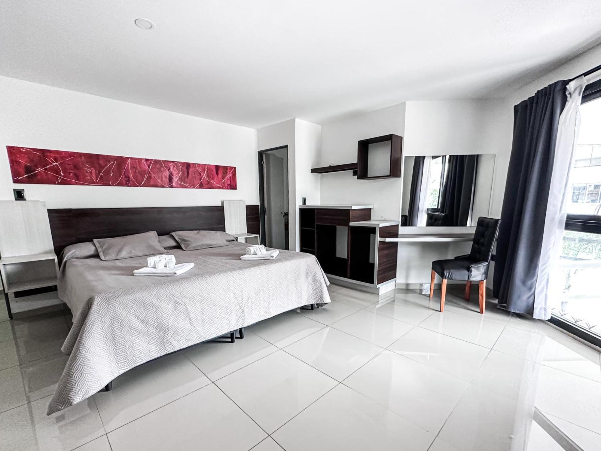 Golden Ross Hotel Villa Carlos Paz Exterior photo